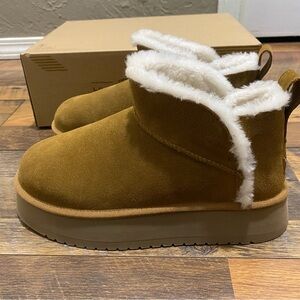 Koolaburra Tan Suede Women's Boots